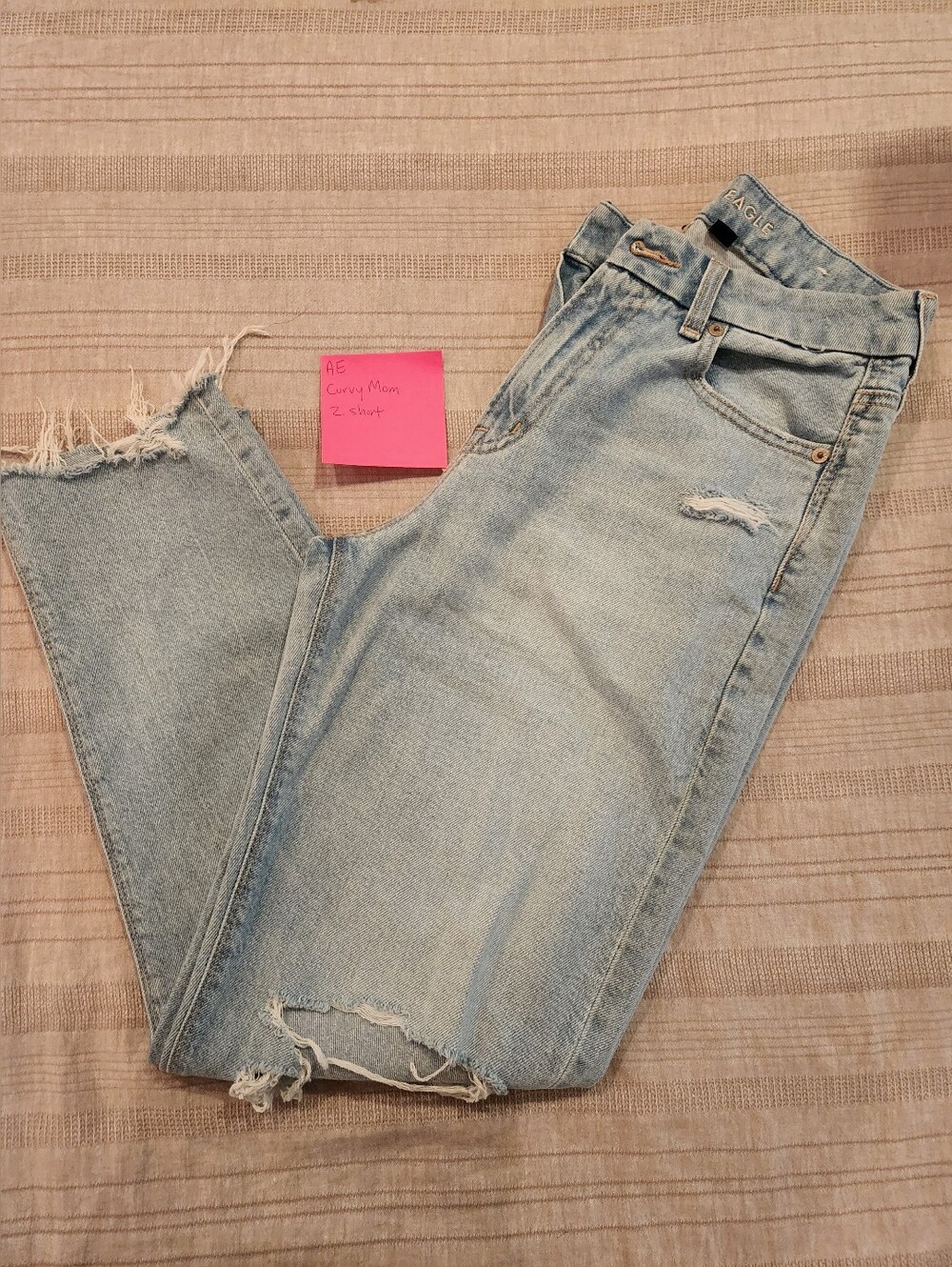 American Eagle Outfitters Curvy Mom Jeans